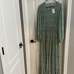 Dainty Jewell’s dress
